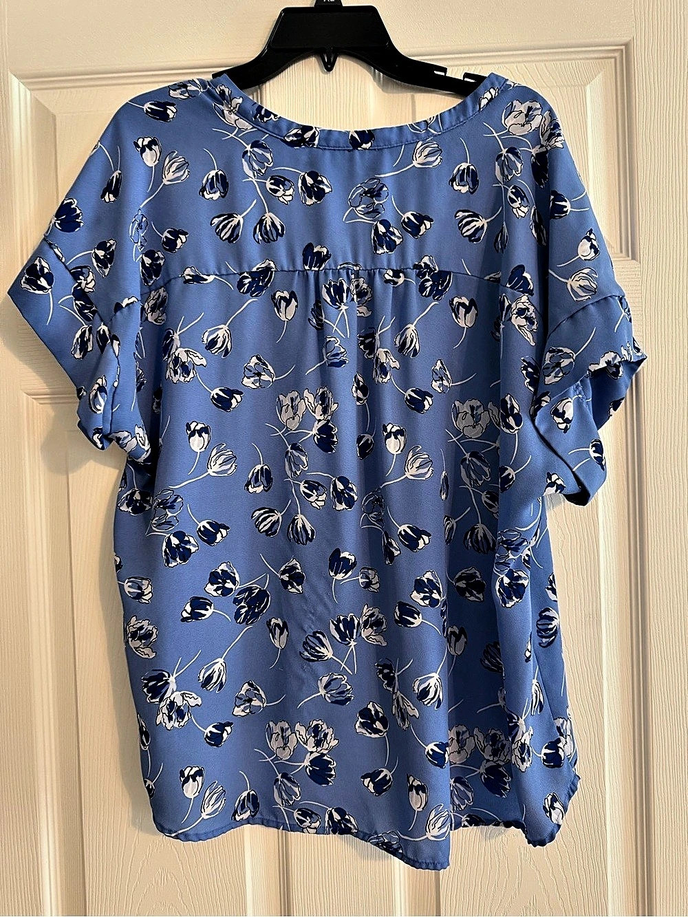 Apt. 9 Floral Blouse Blue & White XL Like New